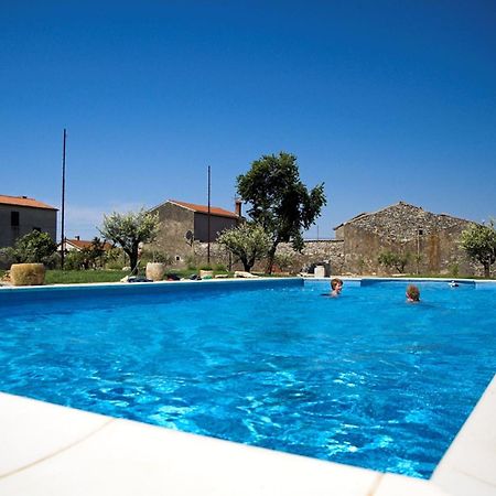 Marceta - Apartments & Rooms With Swimming Pool ฟาชานา ภายนอก รูปภาพ