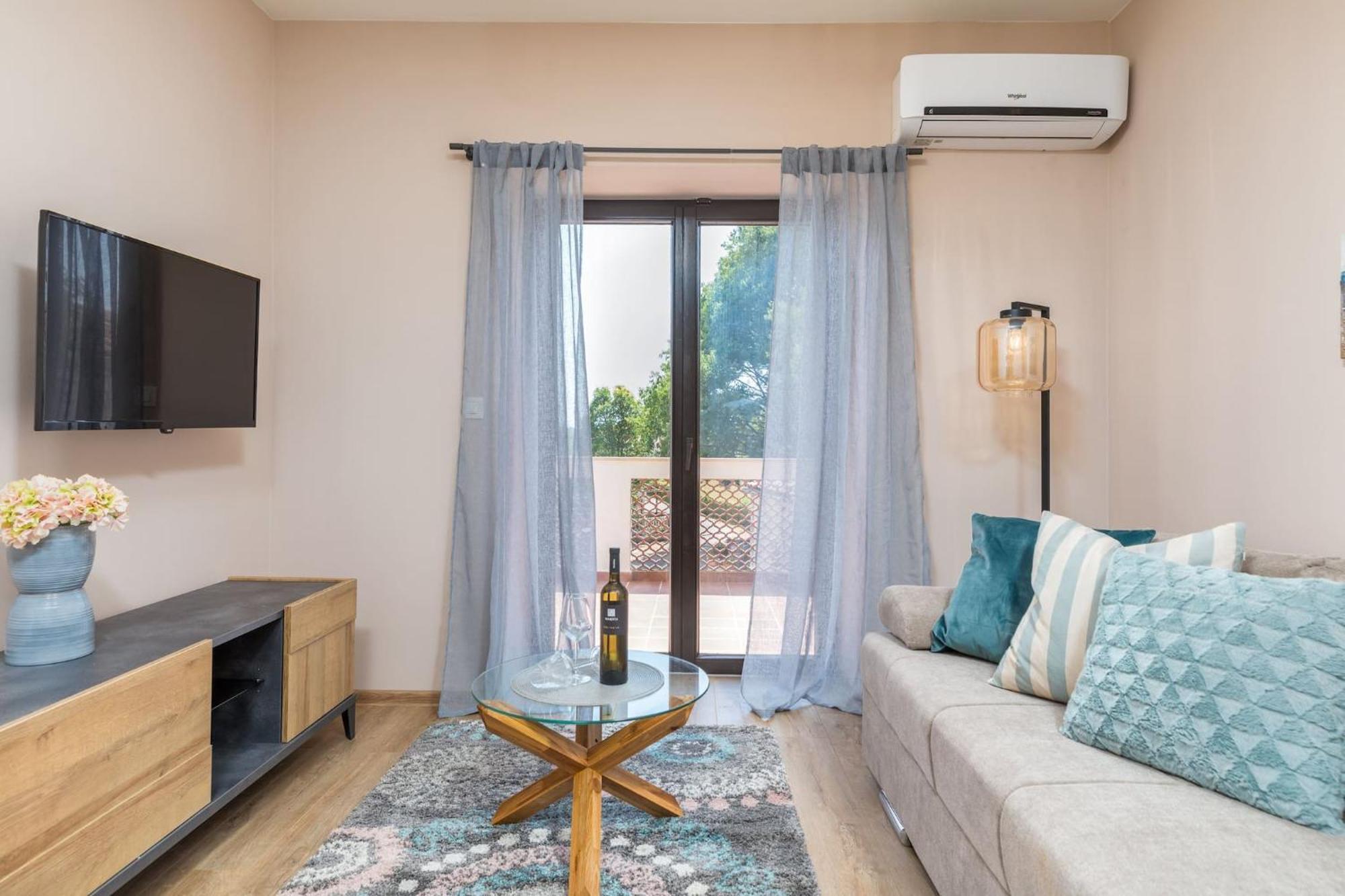 Marceta - Apartments & Rooms With Swimming Pool ฟาชานา ภายนอก รูปภาพ